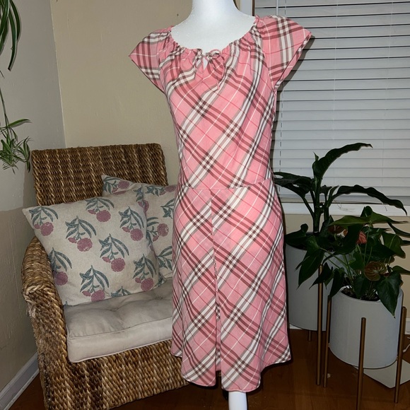 Authentic Vintage Burberry Pink Dress Size 38 / Small - Picture 2 of 13